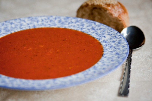 Zupa czosnkowo-pomidorowa